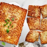 Cheese & Tomato Pizza Slabs - 4 Packs of 11 x 15'